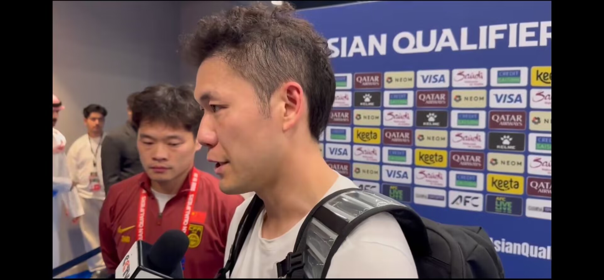 李源一:訓(xùn)練和比賽不同在于對手給的壓力 沒紅牌比賽應(yīng)該有機會